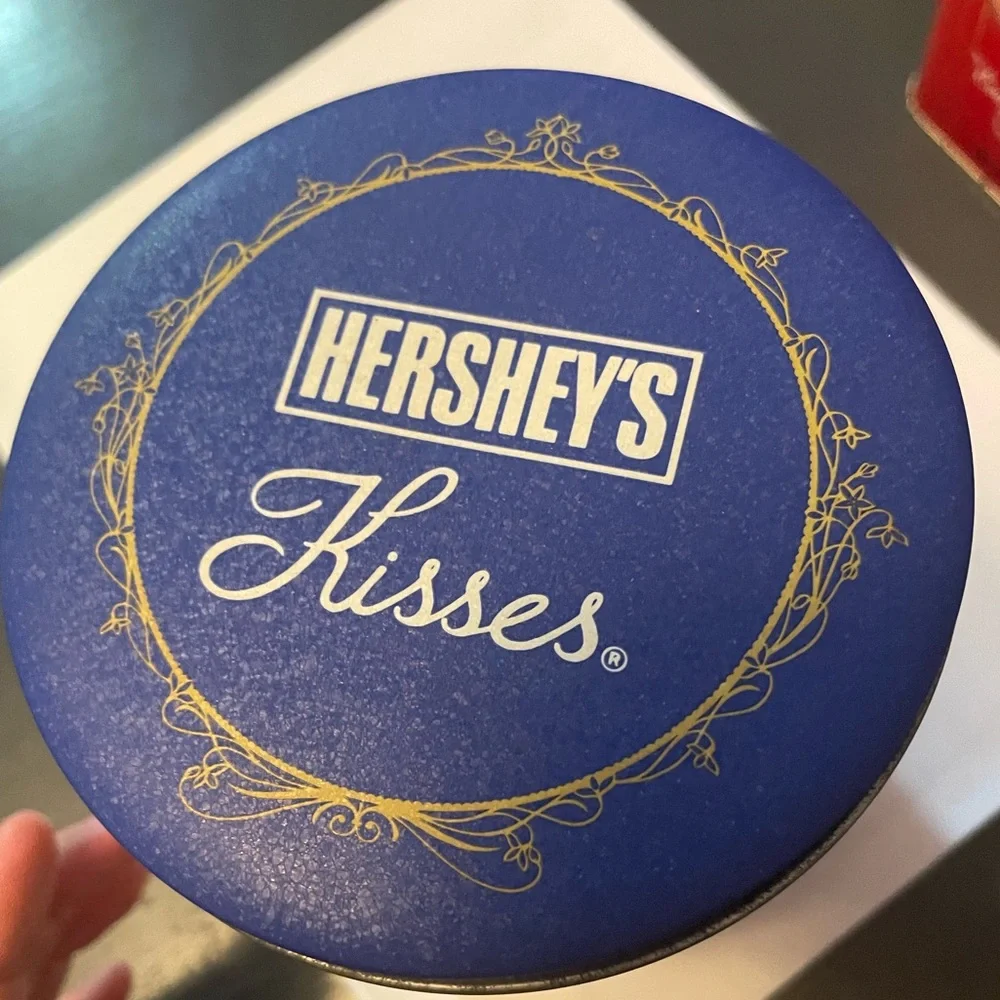 Hershey’s Kisses Blue and Gold Party Tin